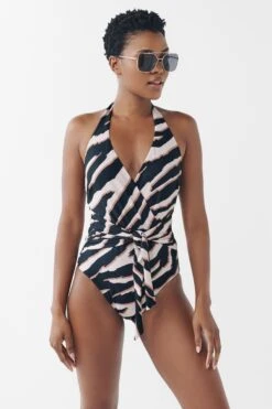 Next Figurformender Badeanzug Mit Neckholder