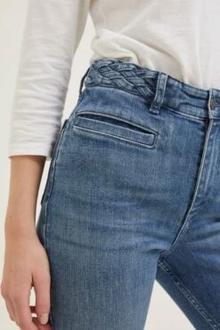 FatFace Fly Flare Plait Detail Jeans -Next || RIVER ISLAND Verkaufsgeschäft 555278s4