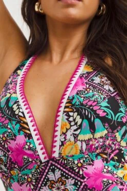 Figleaves Frida Figurformender Neckholder-Badeanzug In Regulärer Länge, Pink 10 Figleaves Frida Figurformender Neckholder-Badeanzug In Regulärer Länge, Pink -Next || RIVER ISLAND Verkaufsgeschäft 665 499s4