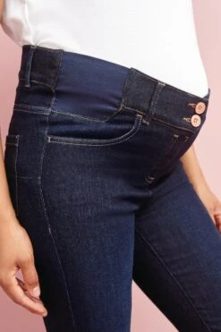 Next Denim, Mittelblau - Maternity Figurformende Slim-Jeans Mit Stützeffekt 15 Next Denim, Mittelblau - Maternity Figurformende Slim-Jeans Mit Stützeffekt -Next || RIVER ISLAND Verkaufsgeschäft 806 337s5