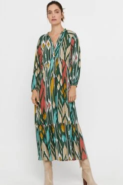 Cortefiel Langes, Bedrucktes Kleid, Grün