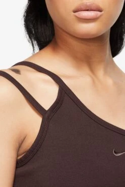 Nike Modernes, Asymmetrisches Cropped-Tanktop -Next || RIVER ISLAND Verkaufsgeschäft A47890s3