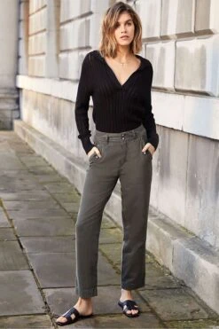 Mint Velvet Chinohose In Tapered Fit