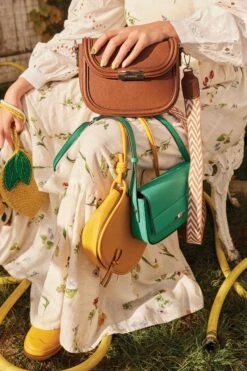 Accessorize Gestuftes, Geblümtes Maxikleid, Natur 10 Accessorize Gestuftes, Geblümtes Maxikleid, Natur -Next || RIVER ISLAND Verkaufsgeschäft C02073s3