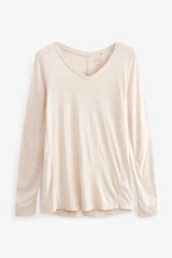 Legeres, Langärmeliges T-Shirt Mit V-Ausschnitt 11 Legeres, Langärmeliges T-Shirt Mit V-Ausschnitt -Next || RIVER ISLAND Verkaufsgeschäft C44 337s5