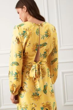 Next Langärmeliges Satintop Mit Zierknoten 9 Next Langärmeliges Satintop Mit Zierknoten -Next || RIVER ISLAND Verkaufsgeschäft C79797s3