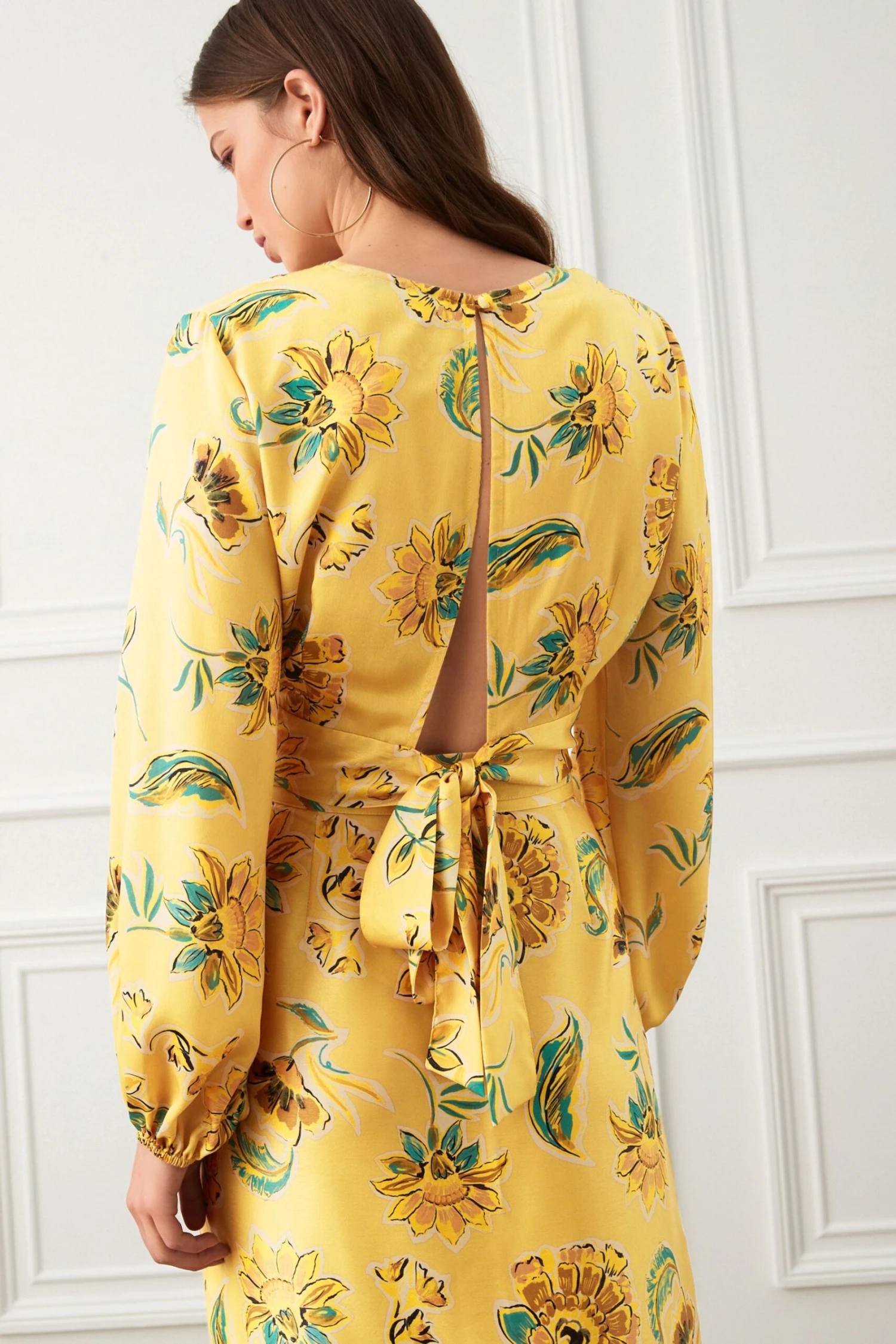 Next Langärmeliges Satintop Mit Zierknoten 5 Next Langärmeliges Satintop Mit Zierknoten – Bild 3