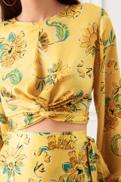 Next Langärmeliges Satintop Mit Zierknoten 10 Next Langärmeliges Satintop Mit Zierknoten -Next || RIVER ISLAND Verkaufsgeschäft C79797s4