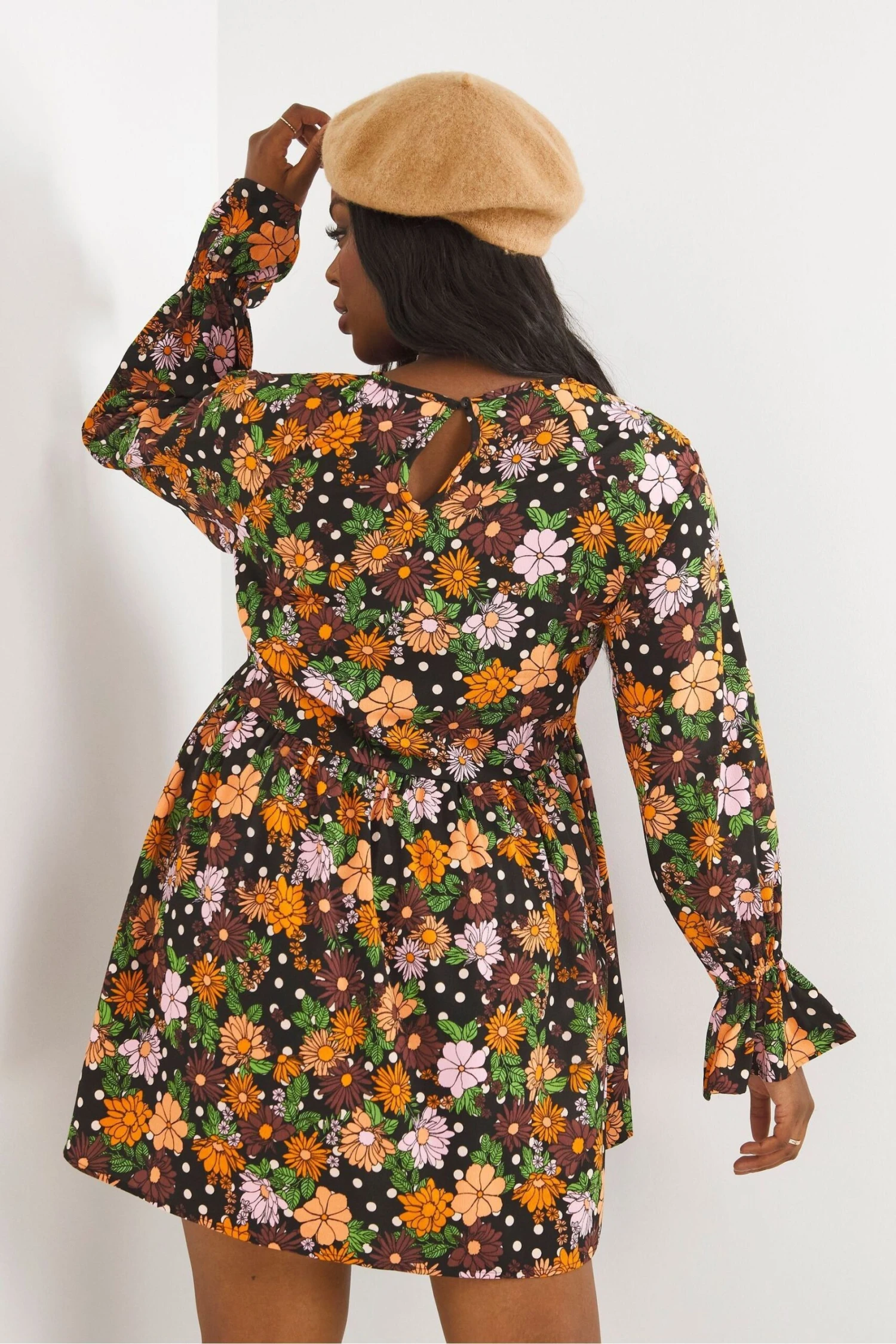 Simply Be Hängerkleid Mit Blumen-Mustermix 5 Simply Be Hängerkleid Mit Blumen-Mustermix – Bild 3