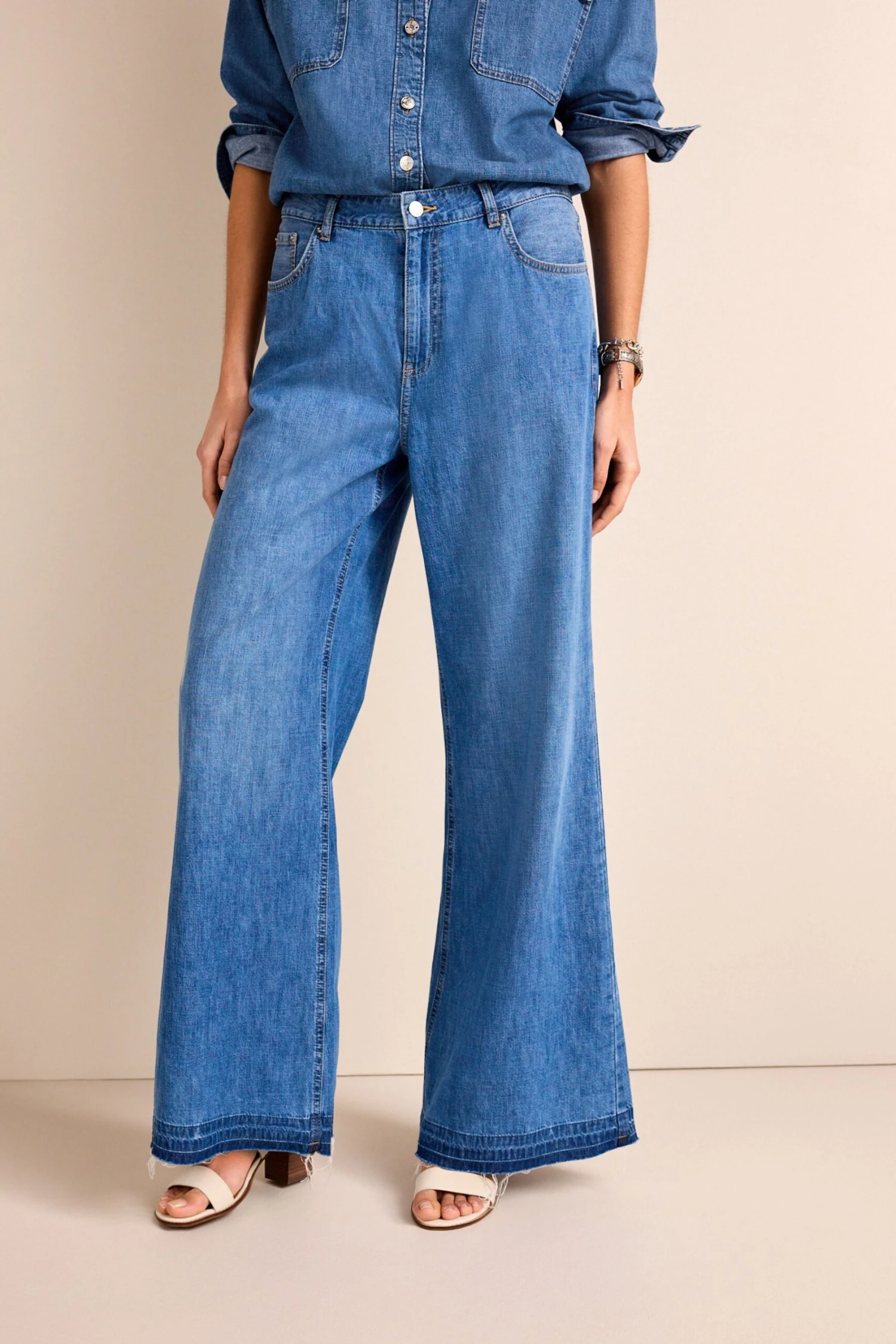 Denim, Mittelblau - Weit Geschnittene Jeans 4 Denim, Mittelblau - Weit Geschnittene Jeans – Bild 2