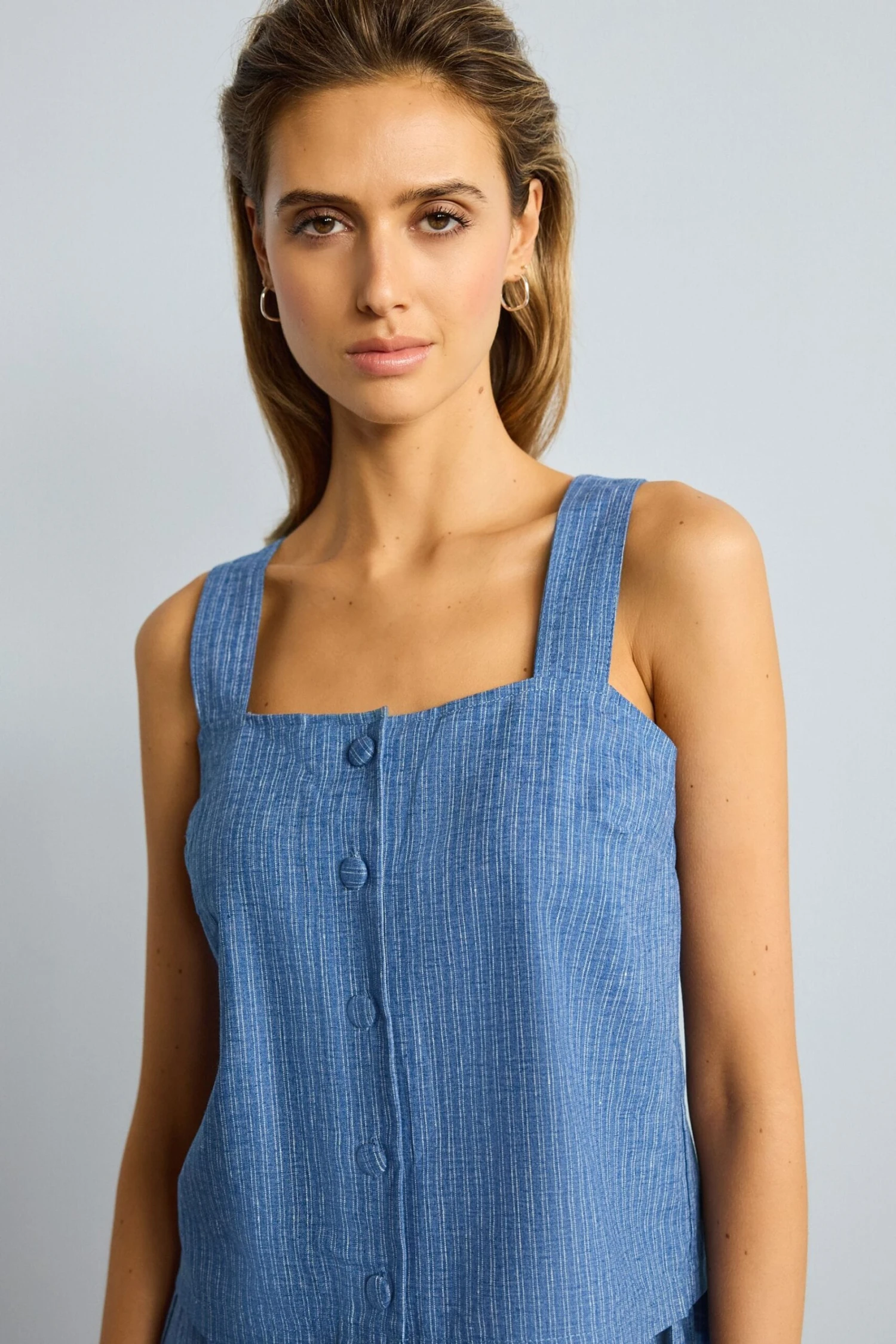 Blau Gestreift - Durchgeknöpftes Top Aus Leinengemisch 5 Blau Gestreift - Durchgeknöpftes Top Aus Leinengemisch – Bild 3