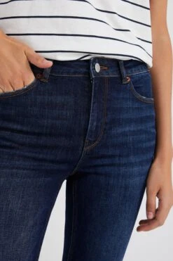 Springfield Schlagjeans Mit Blauer Waschung -Next || RIVER ISLAND Verkaufsgeschäft D26332s4