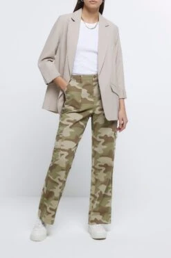 River Island Cargohose, Grün -Next || RIVER ISLAND Verkaufsgeschäft D30753s3