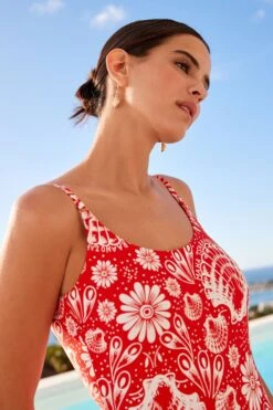 Essential Badeanzug Mit Rundem Ausschnitt -Next || RIVER ISLAND Verkaufsgeschäft D51 937s4