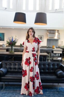 Hot Squash Maxikleid Mit Wickeloberteil Aus Chiffon, Creme 8 Hot Squash Maxikleid Mit Wickeloberteil Aus Chiffon, Creme -Next || RIVER ISLAND Verkaufsgeschäft D52477s3