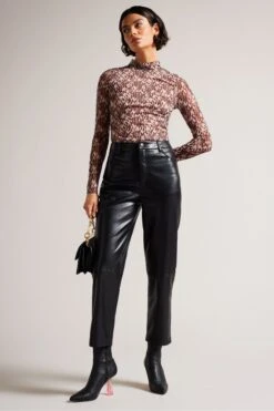 Ted Baker Plaider Hose In Straight Fit Aus PU Mit Bahnendesign, Schwarz -Next || RIVER ISLAND Verkaufsgeschäft D57143s2