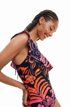 Desigual Badeanzug Mit Asymmetrischen Rüschen, Rot -Next || RIVER ISLAND Verkaufsgeschäft D63999s4