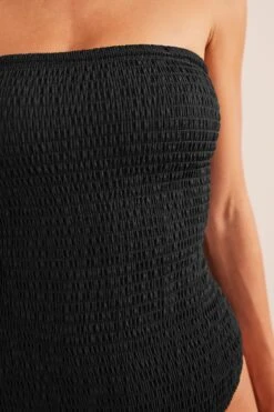 Boden Gesmokter, Trägerloser Badeanzug -Next || RIVER ISLAND Verkaufsgeschäft D82302s4