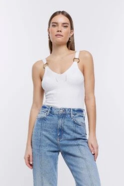 River Island Geripptes Trägertop Mit Metallelementen, Weiß