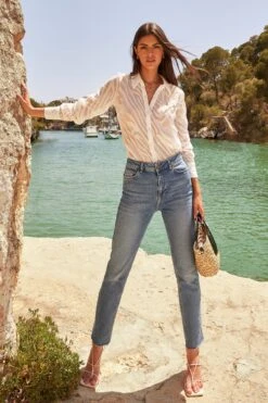 Lipsy Durchgeknöpftes Hemd Mit Transparentem Ausbrenner-Muster 8 Lipsy Durchgeknöpftes Hemd Mit Transparentem Ausbrenner-Muster -Next || RIVER ISLAND Verkaufsgeschäft K45128s3