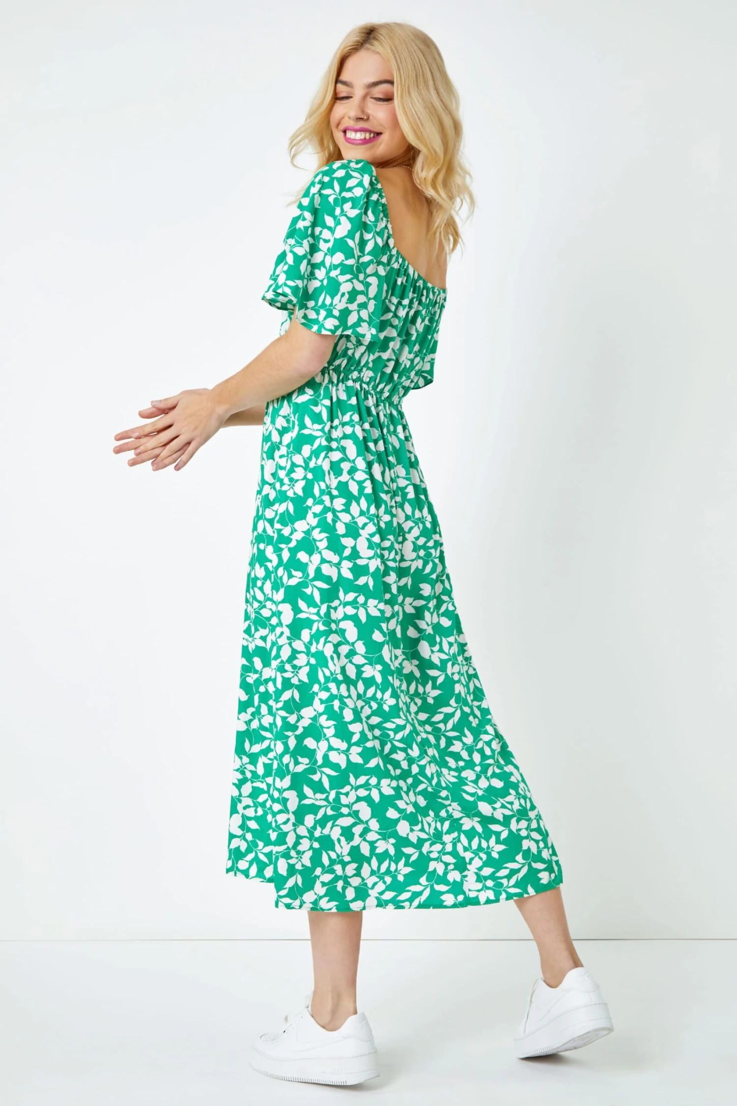 Geblümtes Midikleid Mit Raffung, Dunkelblau 4 Geblümtes Midikleid Mit Raffung, Dunkelblau – Bild 2