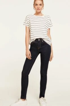 Springfield Nachhaltige Jeans In Slim Fit, Blaue Waschung -Next || RIVER ISLAND Verkaufsgeschäft M65864s3