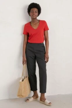 Seasalt Cornwall Talent V-Neck T-Shirt 9 Seasalt Cornwall Talent V-Neck T-Shirt -Next || RIVER ISLAND Verkaufsgeschäft M93735s3