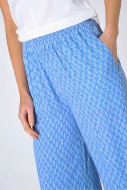 Burgs Malmsmead Bedruckte Hose Mit Weitem Bein, Blau -Next || RIVER ISLAND Verkaufsgeschäft N00028s4