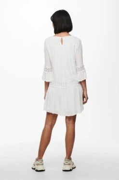 Only Gesmoktes Sommerkleid Mit Lochstickerei -Next || RIVER ISLAND Verkaufsgeschäft P40918s4