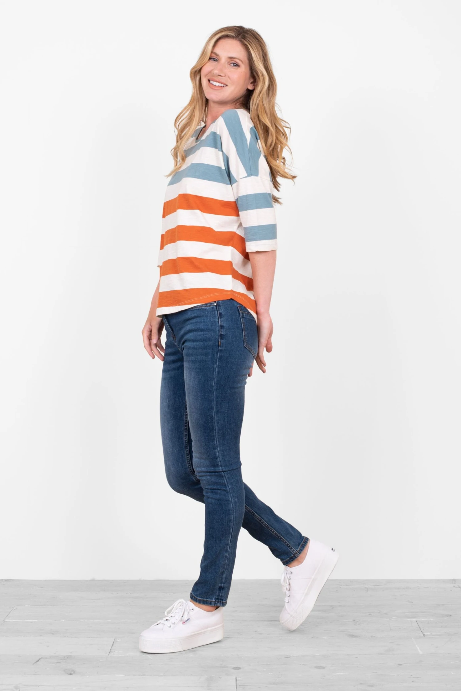 Brakeburn Gestreiftes T-Shirt Mit 3/4-Ärmeln 6 Brakeburn Gestreiftes T-Shirt Mit 3/4-Ärmeln – Bild 4