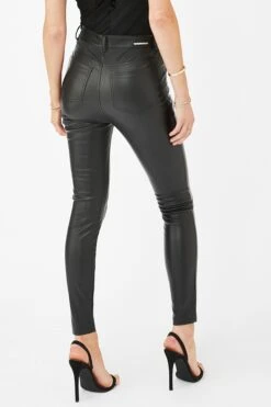 Lipsy Olivia Skinny-Jeans Mit Mittelhohem Bund Und Angedeuteten Taschen 8 Lipsy Olivia Skinny-Jeans Mit Mittelhohem Bund Und Angedeuteten Taschen -Next || RIVER ISLAND Verkaufsgeschäft P96 970s3
