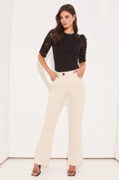 Lipsy Top Mit Unterbrustnaht Und Spitzenärmeln -Next || RIVER ISLAND Verkaufsgeschäft Q34401s2