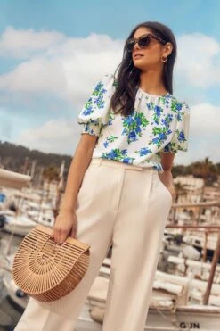 Friends Like These Kurzärmeliges Top Mit Rundhalsausschnitt Und Gerafften Bündchen 8 Friends Like These Kurzärmeliges Top Mit Rundhalsausschnitt Und Gerafften Bündchen -Next || RIVER ISLAND Verkaufsgeschäft Q36944s3