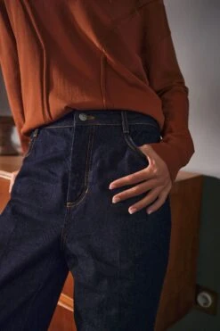 Next Ausgestellte Schicke Jeans Mit Bügelfalte -Next || RIVER ISLAND Verkaufsgeschäft T08 192s3