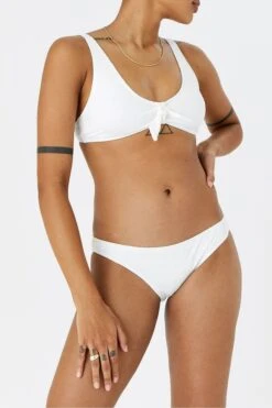 Accessorize Broderie Bikinioberteil Mit Häschen Und Bindung -Next || RIVER ISLAND Verkaufsgeschäft T76952s3