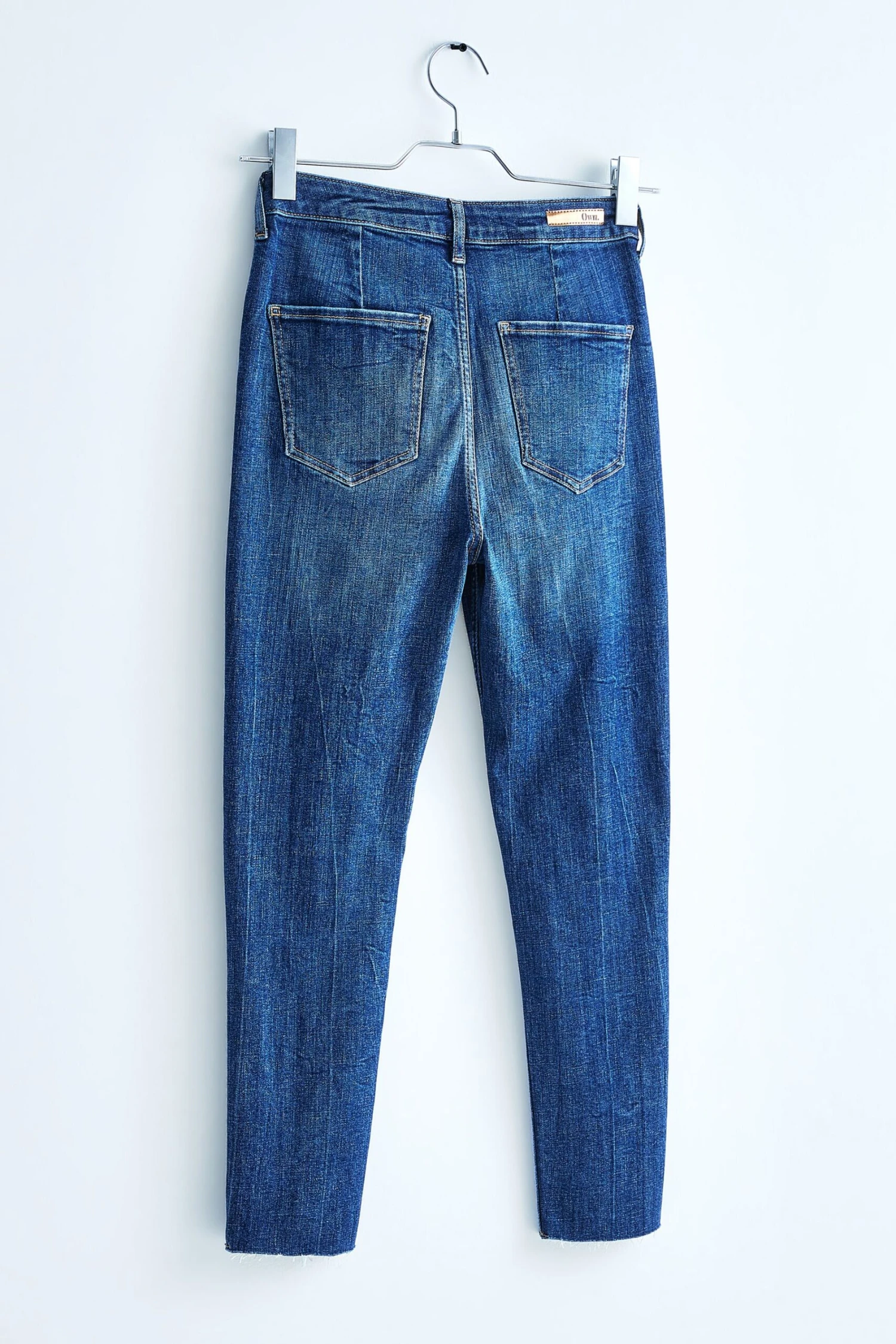 Knöchellange Skinny-Jeans Mit Hoher Taille Im 90er-Stil 12 Knöchellange Skinny-Jeans Mit Hoher Taille Im 90er-Stil – Bild 10