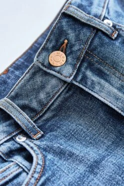 Own. Straight-Jeans Mit Mittelhohem Bund 14 Own. Straight-Jeans Mit Mittelhohem Bund -Next || RIVER ISLAND Verkaufsgeschäft U51858s5