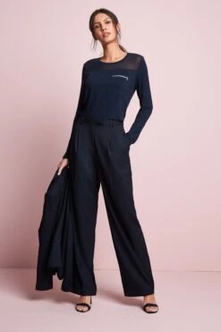 Hochwertige Hose Mit Weitem Beinschnitt