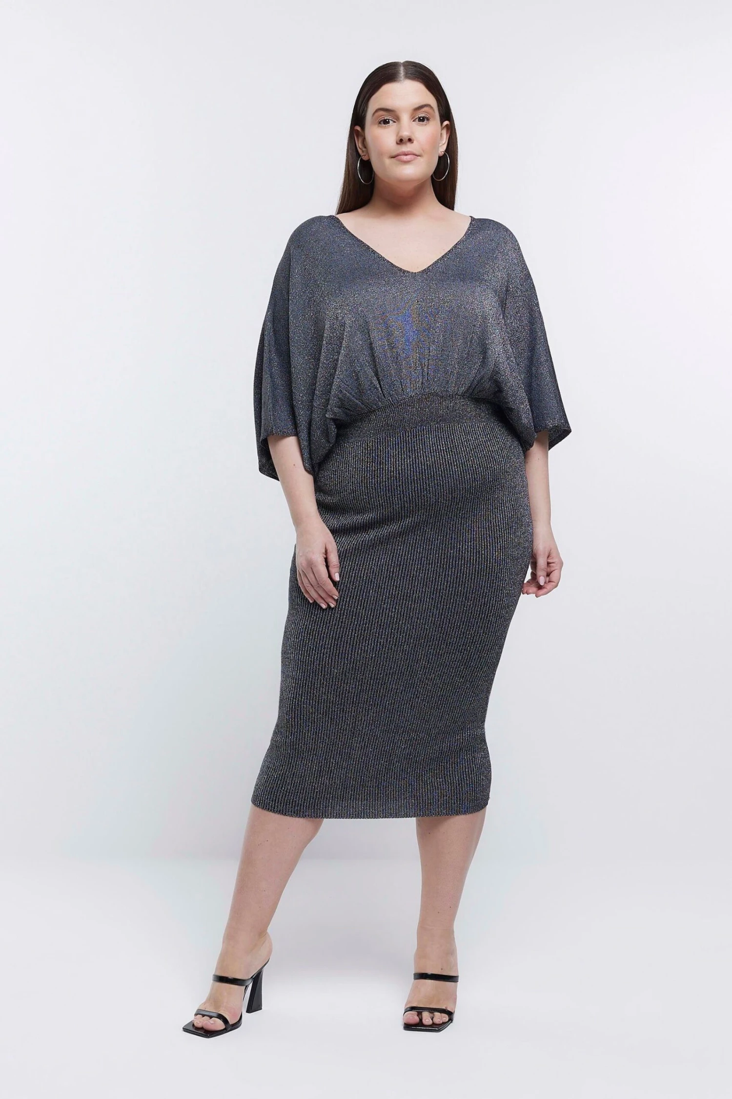 River Island Plus Midikleid Mit Fledermausärmeln, Anthrazitgrau 3 River Island Plus Midikleid Mit Fledermausärmeln, Anthrazitgrau