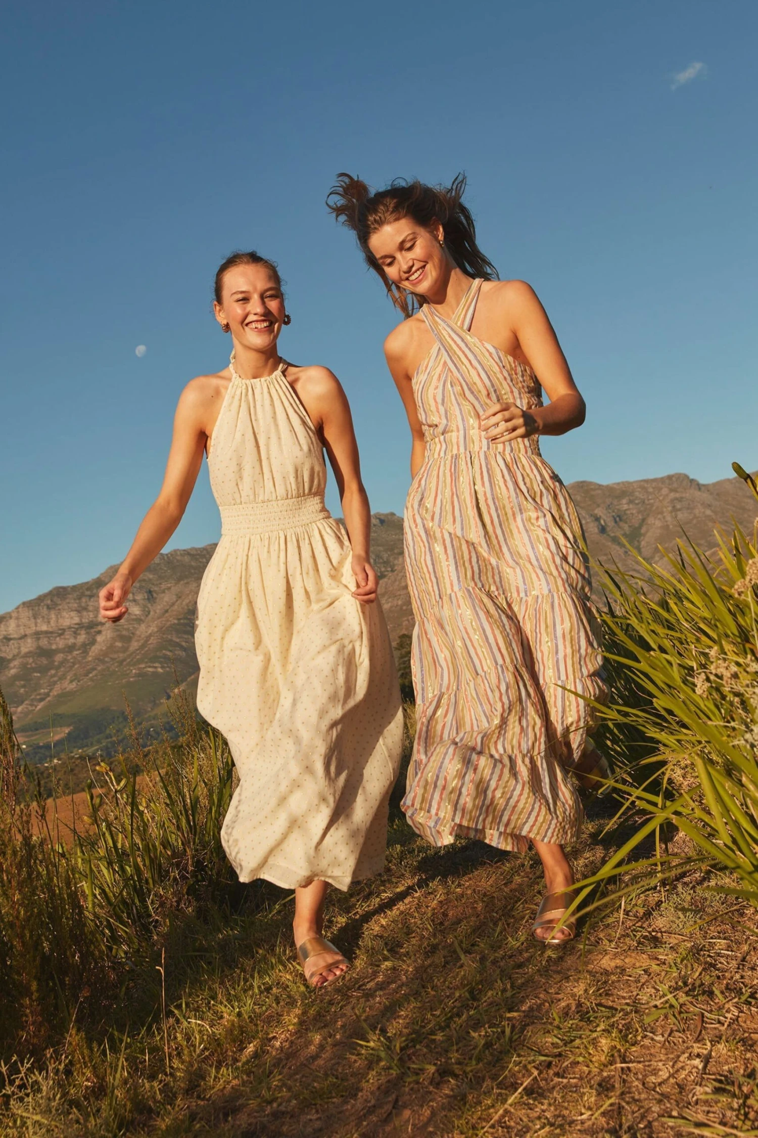 Next || RIVER ISLAND Verkaufsgeschäft -Next || RIVER ISLAND Verkaufsgeschäft 407 537s scaled 1